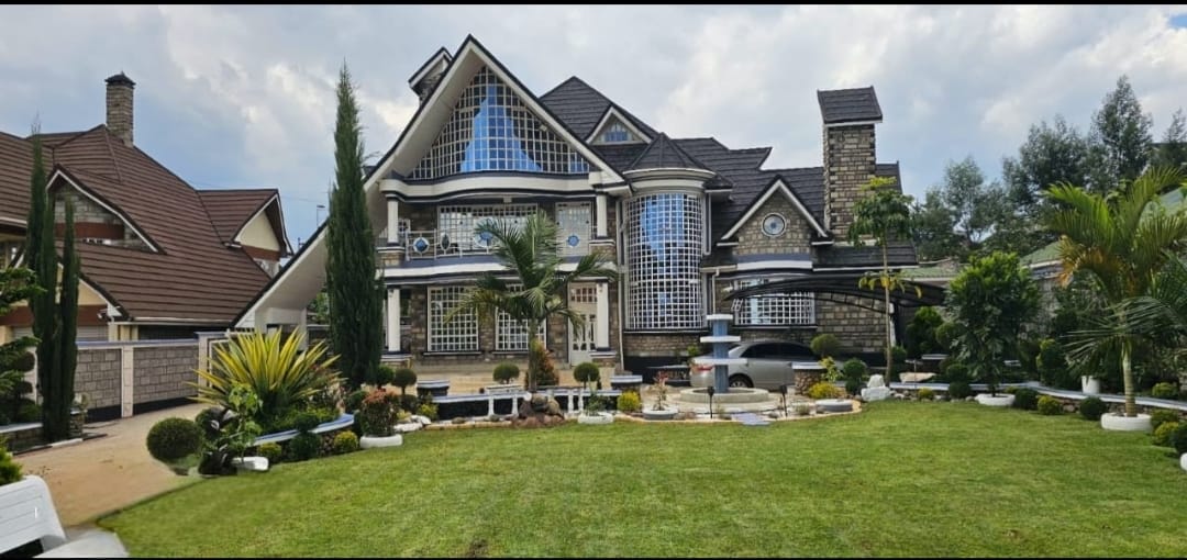HIGH-END 7-BEDROOM MANSIONETTE – PRIME HILLSIDE