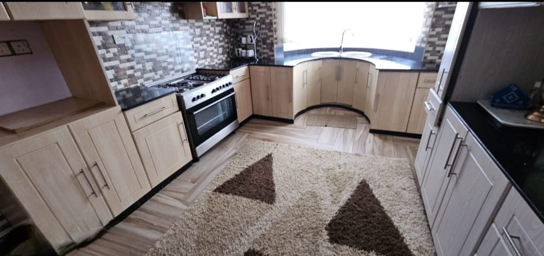 HIGH-END 7-BEDROOM MANSIONETTE – PRIME HILLSIDE