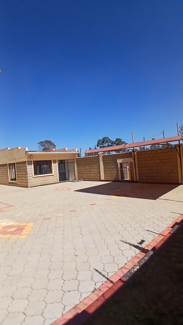 5-Bedroom House | Own Compound