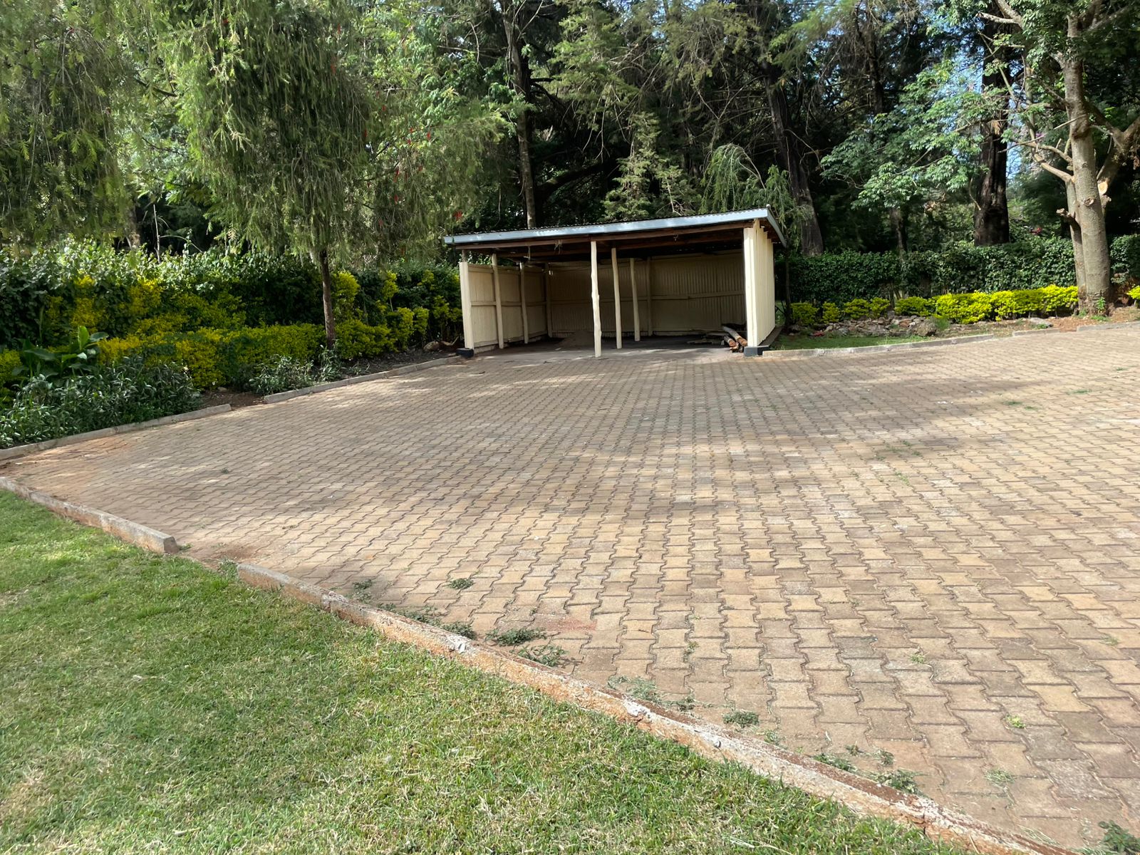 PROPERTY TO LET – POA PLACE JUNCTION