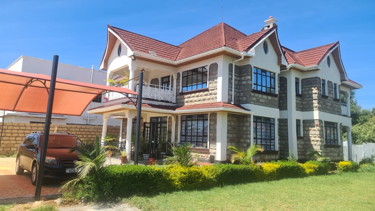 FOR SALE – 4 Bedroom House with SQ