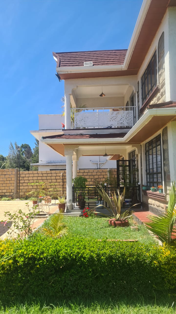 FOR SALE – 4 Bedroom House with SQ