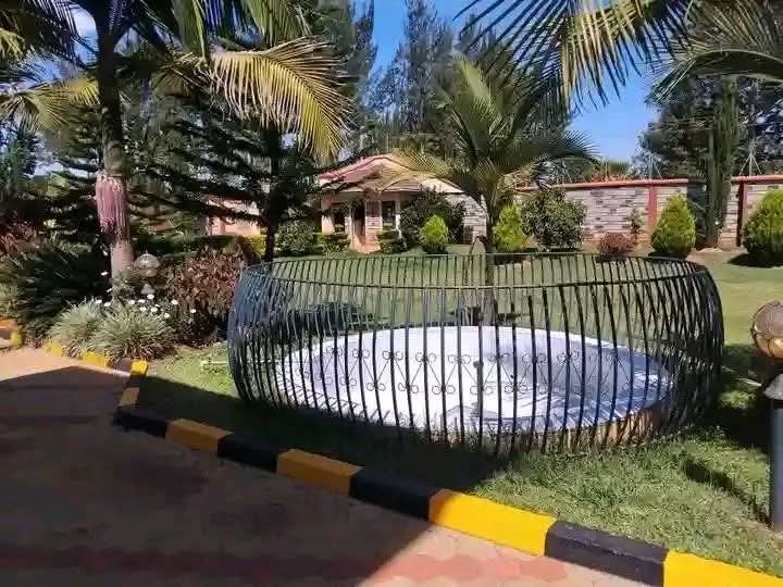 AMBASSADORIAL 8-BEDROOM MODERN MAISONETTE FOR SALE – ELDORET