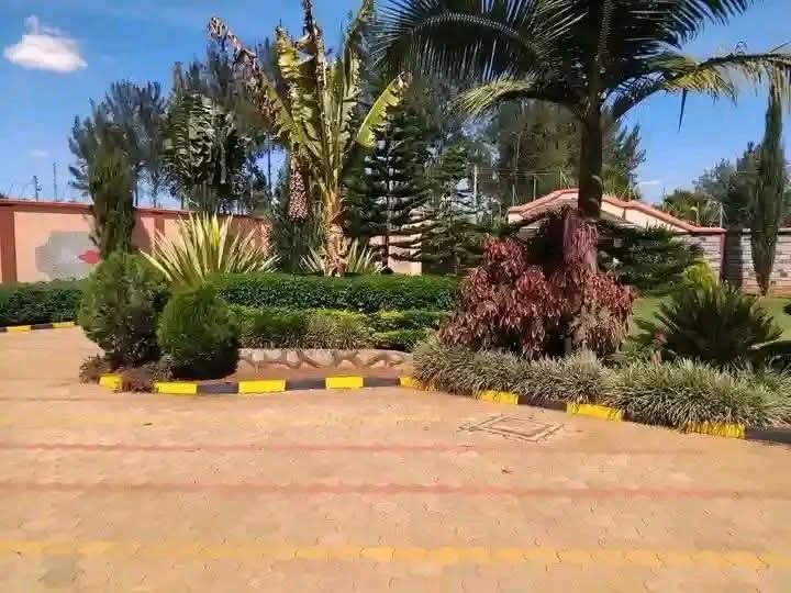 AMBASSADORIAL 8-BEDROOM MODERN MAISONETTE FOR SALE – ELDORET