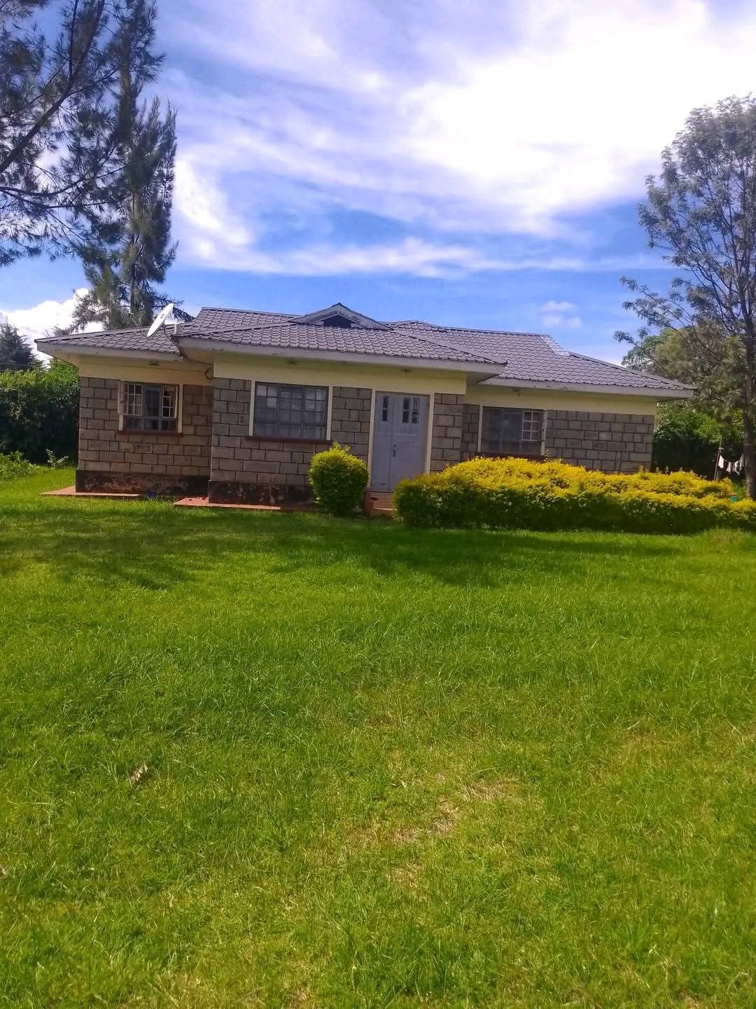 1 ACRE PROPERTY WITH HOUSE FOR SALE – UPPER ELGON VIEW, ELDORET