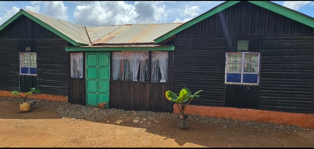3-Bedroom Home with SQ, Dairy Shed & Poultry House for Sale – Chepkoilel, Eldoret