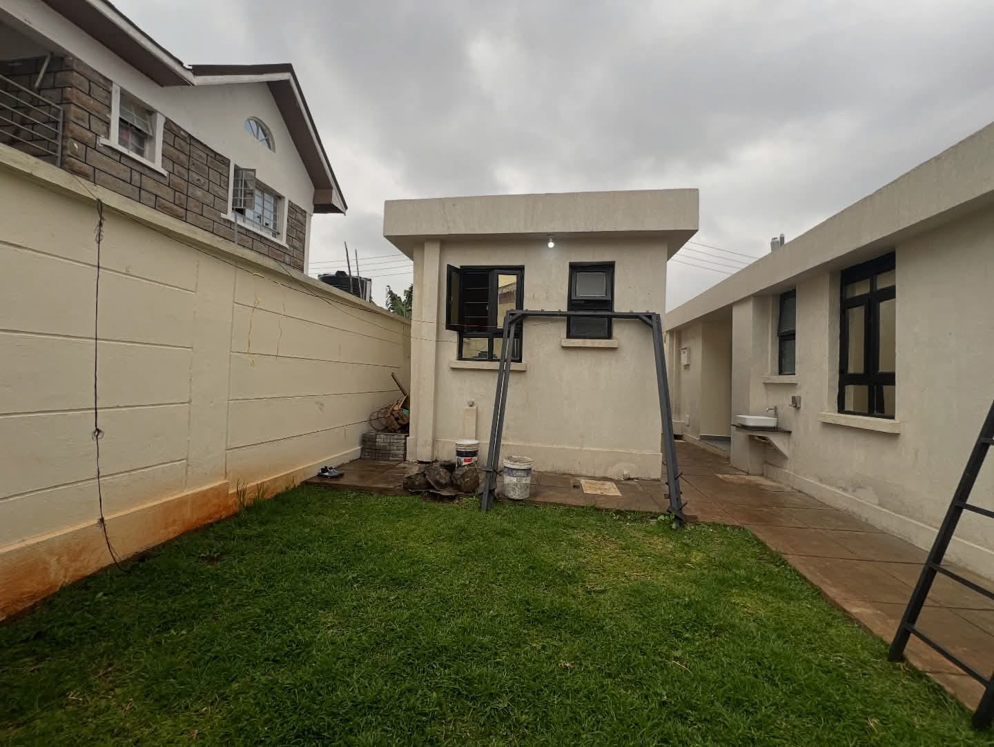 Modern 3-Bedroom Home + DSQ