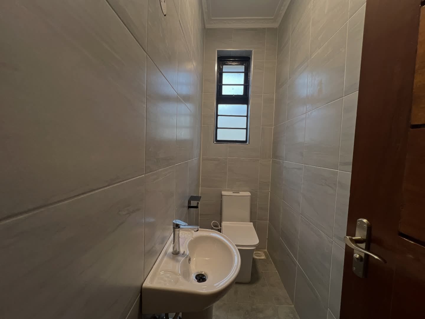 Modern 3-Bedroom Home + DSQ