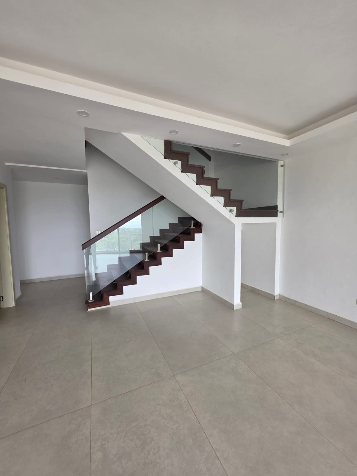 🏙️ Magnificent 4-Bedroom High-End Duplex