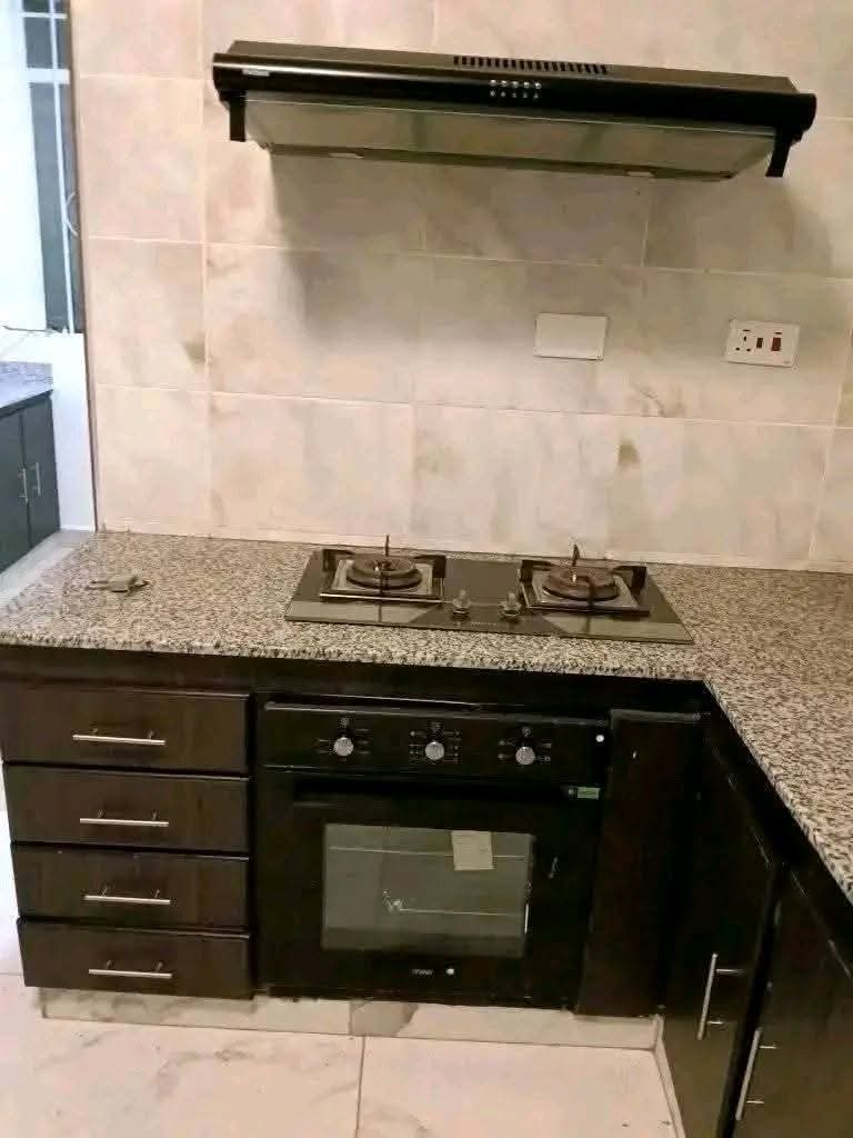 Modern Newly Built 4-Bedroom Townhouse + Self-Contained SQ