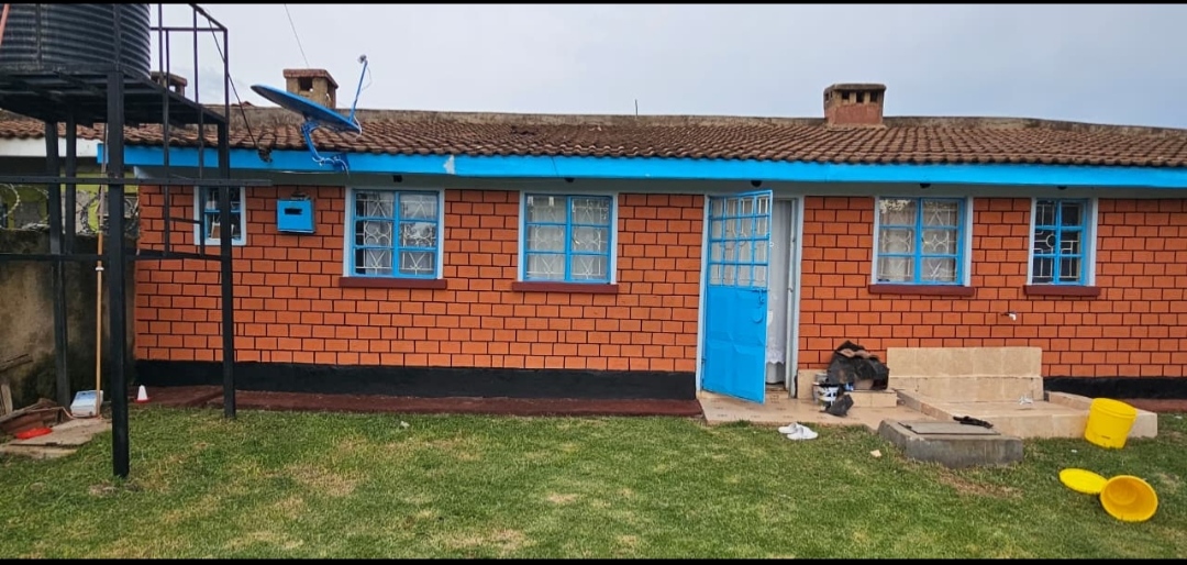 2 Bedroom House + SQ for Sale