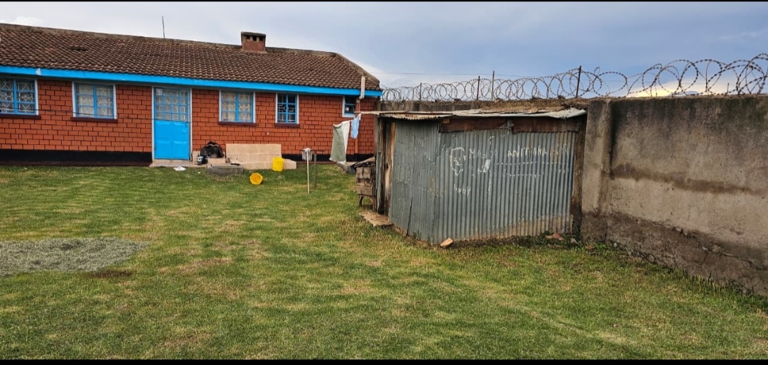 2 Bedroom House + SQ for Sale